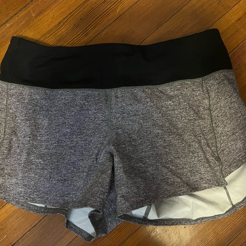 Lululemon Speed Up High-Rise Lined Short 4", size 8, dark heathered grey